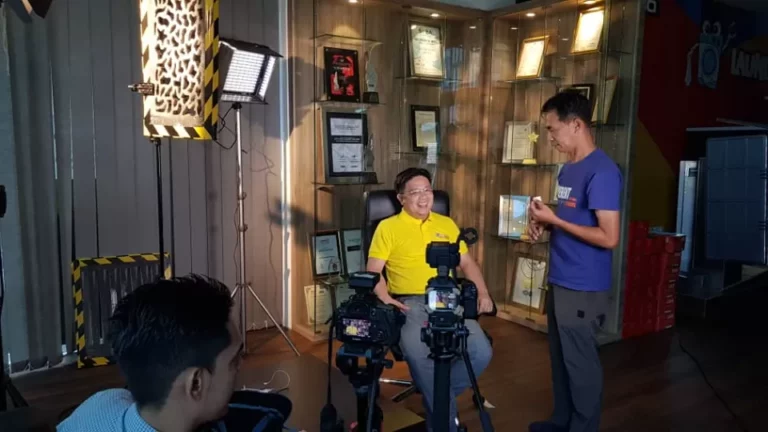 SHOOTING CORPORATE VIDEO