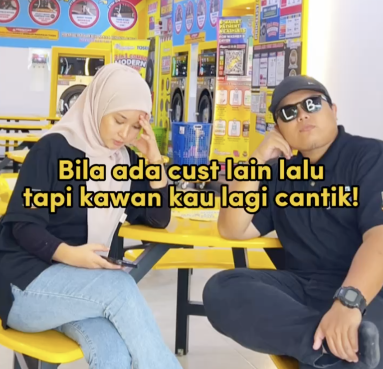 Bila customer lalu cantik tapi kawan kau lagi cantik